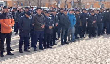 В Актобе фермеры вышли на митинг