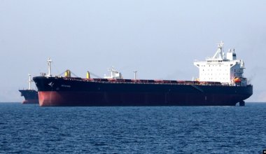 Суда крупнейшего перевозчика российской нефти лишают лицензии