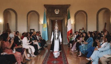 В Италии прошла презентация коллекций казахстанских дизайнеров и ювелиров