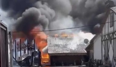 В банном комплексе Астаны произошел крупный пожар