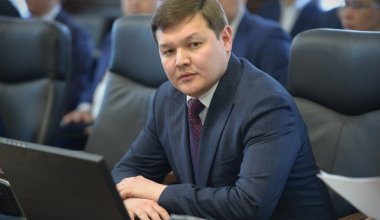 "У министра культуры своя культура": поведение Оралова возмутило Казнет