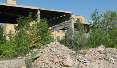 Абайскую швейную фабрику отправили в «черный список»