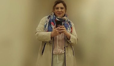 Транссексуала из Казахстана задержали в Москве за лозунги в поддержку Украины