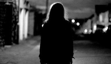 В Атырау родители заставляли дочь читать намаз: она сбежала из дома