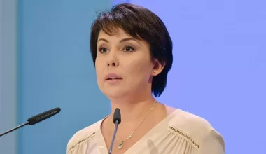 Аружан Саин уволили с должности детского омбудсмена