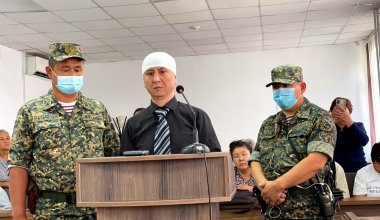 Дело о захвате аэропорта Алматы: обвиняемый учитель рассказал о давлении следствия