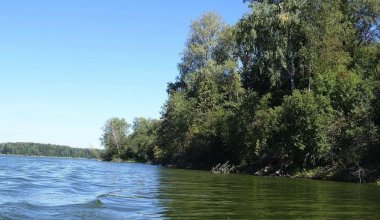 В ЗКО из лощины с водой извлекли тело ребенка