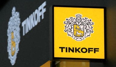 "Тинькофф" приостановит переводы в долларах в казахстанский банк