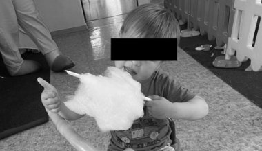 Жительница Карагандинской области обвиняет врачей в смерти 3-летнего сына