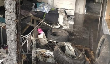 В многоэтажном доме Аксая возник пожар