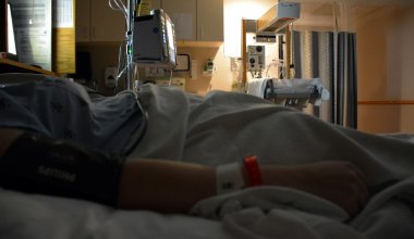 Отдыхающий лишился ноги после несчастного случая на Алаколе