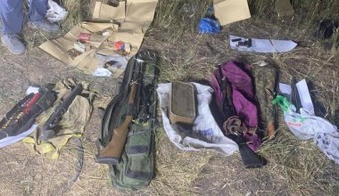 На окраине Караганды нашли схрон с оружием и боеприпасами