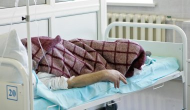 Сотрудник полиции сбил пешеходов в Шымкенте: пострадавшая скончалась