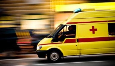 Ждали два часа: казахстанцы пожаловались на работу скорой помощи
