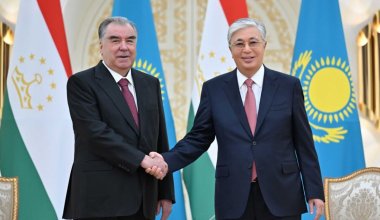 Касым-Жомарт Токаев и Эмомали Рахмон провели переговоры