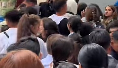 Давка студентов за места в общежитиях Алматы шокировала Казнет (видео)
