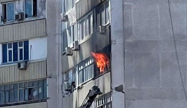 В жилом доме в Актау возник пожар