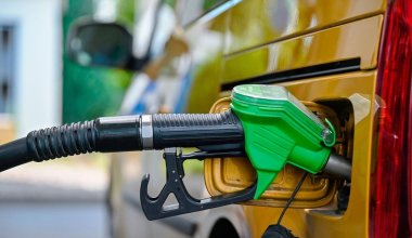 Регулировать нельзя молчать: в Казахстане резко дорожает бензин