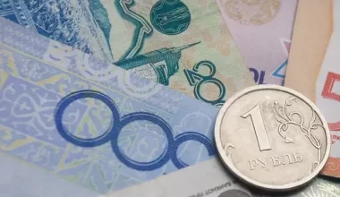 Тенге ослаб к рублю до июльских показателей