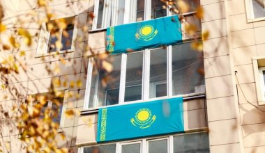 Астанчане вывесили более 1000 флагов ко Дню Республики