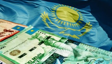 Тенге продолжит слабеть: Нацбанк дал прогноз экономики Казахстана