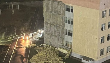 Астана "разрушилась" из-за ветра: пугающие фотографии появились в сети