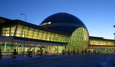 Возле аэропорта Астаны образовались огромные пробки