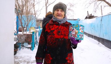 10 добрых дел: как волонтеры Астаны помогают пожилым горожанам