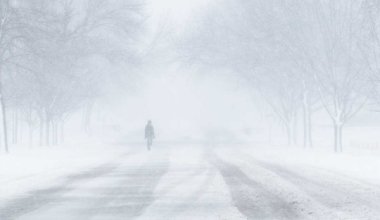 Во многих регионах Казахстана объявили штормовое предупреждение