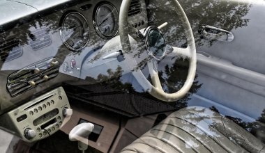 В Казахстане на полгода запретят ввоз праворульных авто