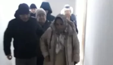 Автобус с 66 иностранцами застрял на трассе в Акмолинской области