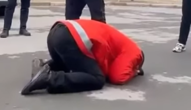 В Актау неадекватные мужчины пугали детей