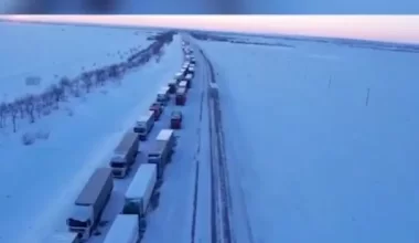 30-километровая пробка образовалась на трассе в Актюбинской области