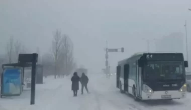 В Казахстане хотят снизить минимальный возраст водителей автобусов