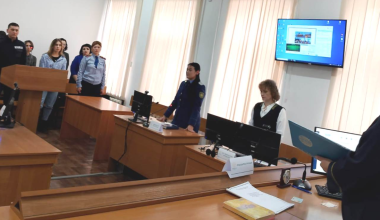 Воспитатель детсада ущипнула ребенка в Атбасаре: ей устроили показательный суд