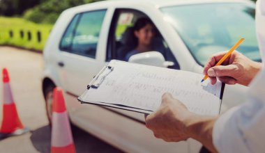 Казахстанцев обязали проходить обучение в автошколах для получения водительских прав