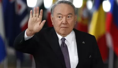 "Процедуру ещё не начали": вице-министр культуры об отмене ордена Назарбаева
