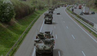 Власти США назвали неизбежной отправку инструкторов НАТО в Украину
