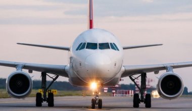 Самолёт наехал на человека в России