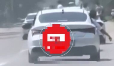 Вылезали из окон, выехали на "встречку": выпускники устроили беспредел близ Алматы