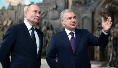 К приезду Путина в Ташкенте недостроенные здания замаскировали плакатами