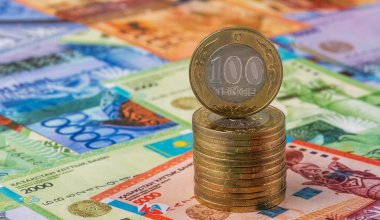 Курс тенге ослаб по итогам мая