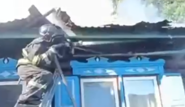 В ВКО разгорелся крупный пожар