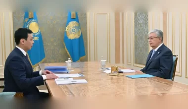 Токаев обсудил возврат активов с главой Антикора