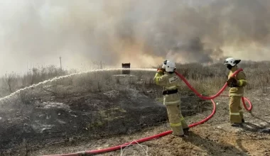 В Астане загорелся мусорный полигон
