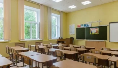 В школах Казахстана могут сократить количество предметов