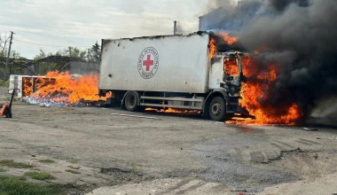 Три человека погибли при ударе по машине Красного Креста - Зеленский