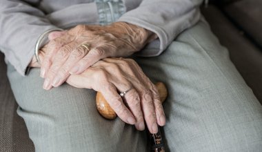 Сколько казахстанцев перешагнули 100-летний рубеж