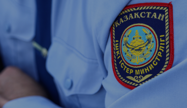 В Атырау сбили патрульного полицейского