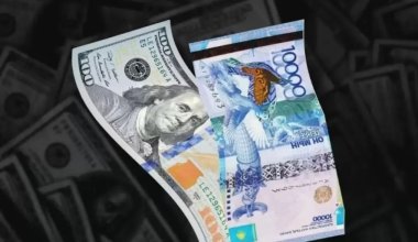 Курс доллара приблизился к 490 тенге: падение нацвалюты объяснили эксперты